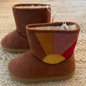 Faux Suede Sun Rise Boots. Size 7